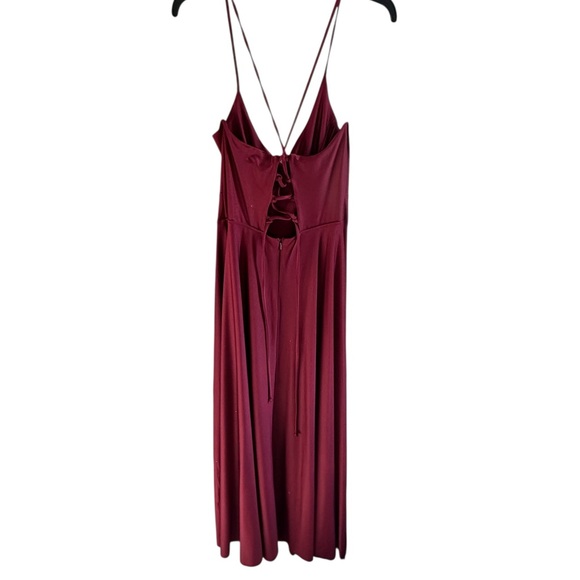 Chic Backless Burgundy Dress - Picture 4 of 8